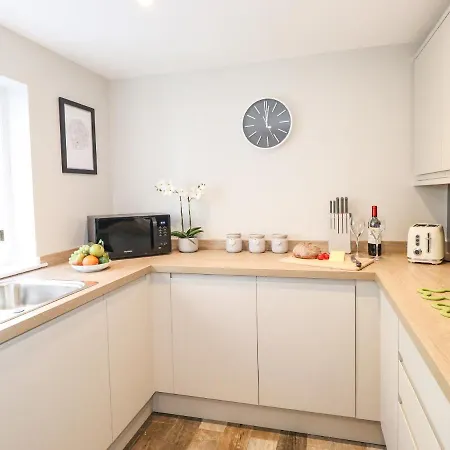 Holiday home Dovestones