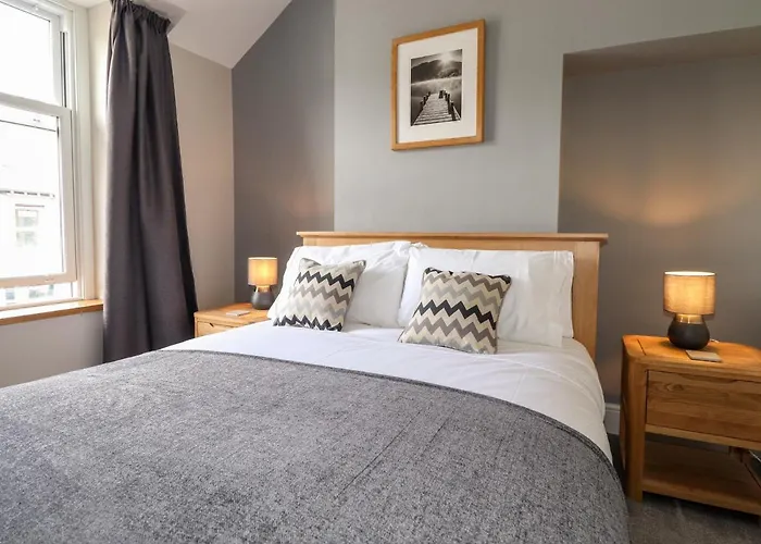 Dovestones 度假居 *